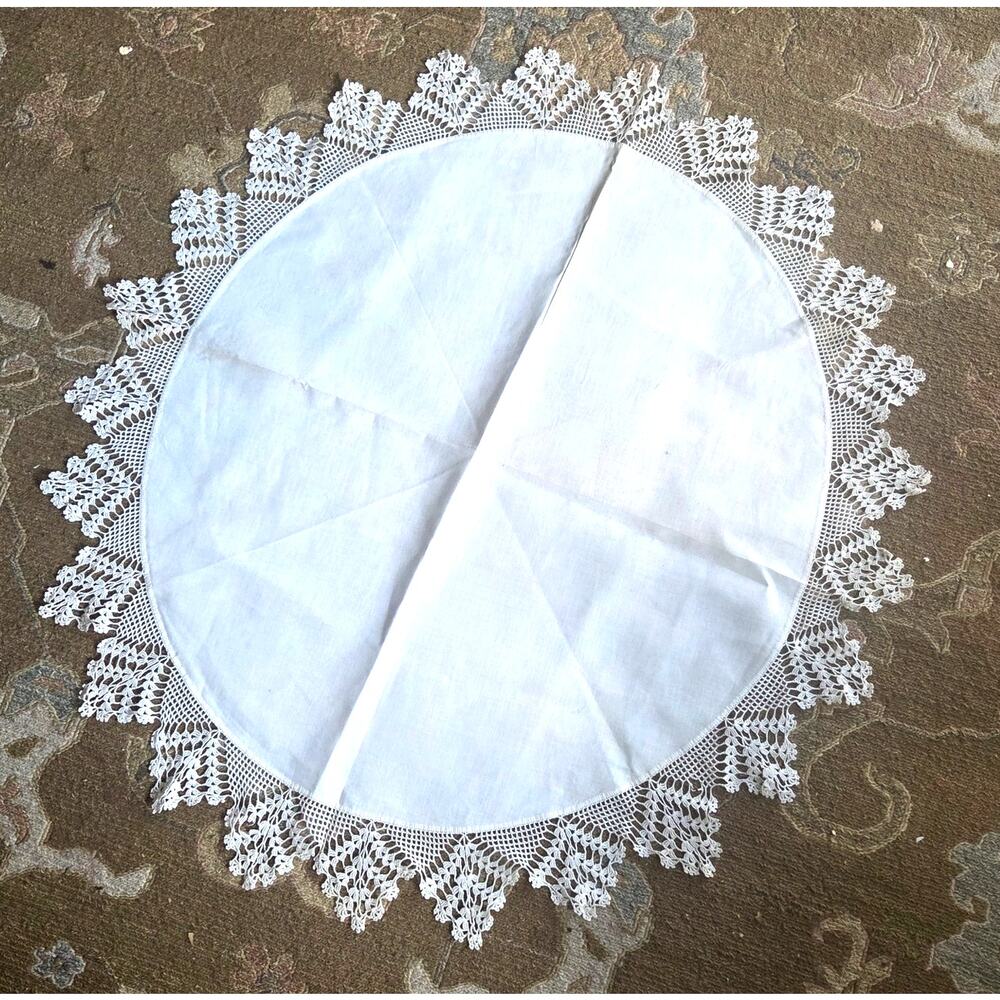 Antique Ivory Irish Linen Round Table Cover Crocheted Lace Trim Victorian